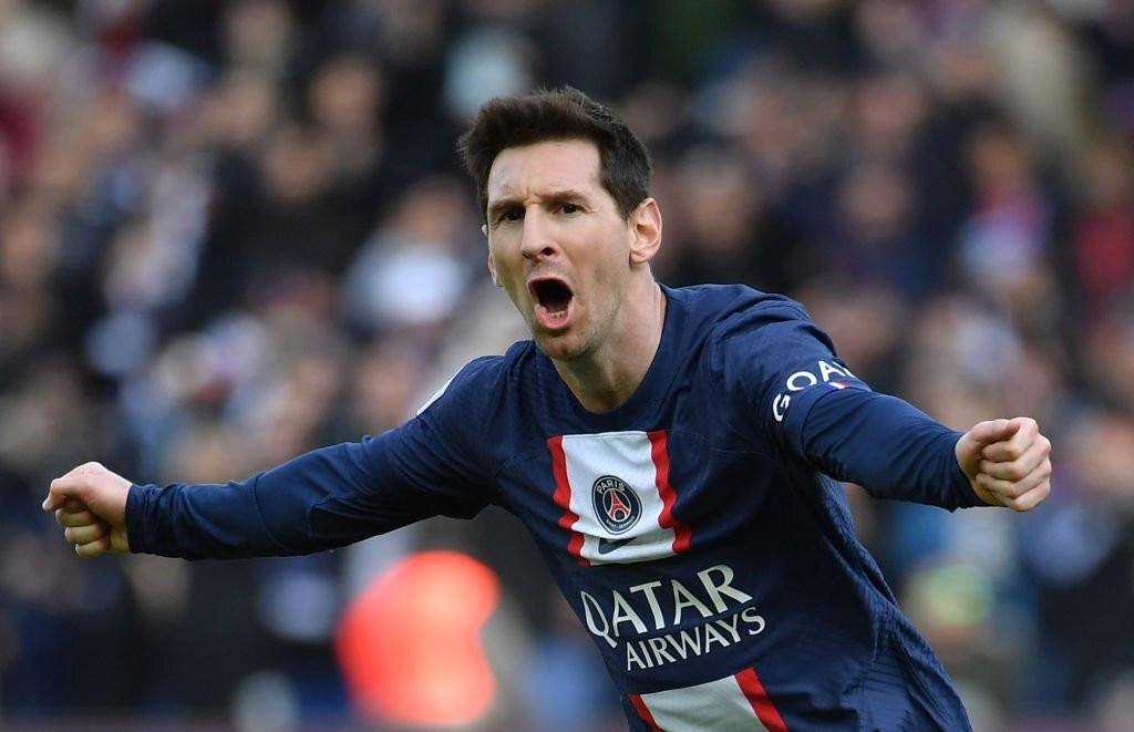 3. Lionel Messi (PSG, mức lương: 110 triệu USD/năm). 3. Lionel Messi (PSG, mức lương: 110 triệu USD/năm).