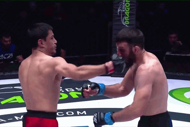 Pha ra đòn chuẩn xác của Azam Gaforov. Pha ra đòn chuẩn xác của Azam Gaforov.