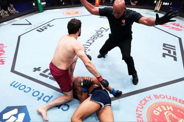 Ikram Aliskerov đã có chiến thắng trước Mario Sousa.