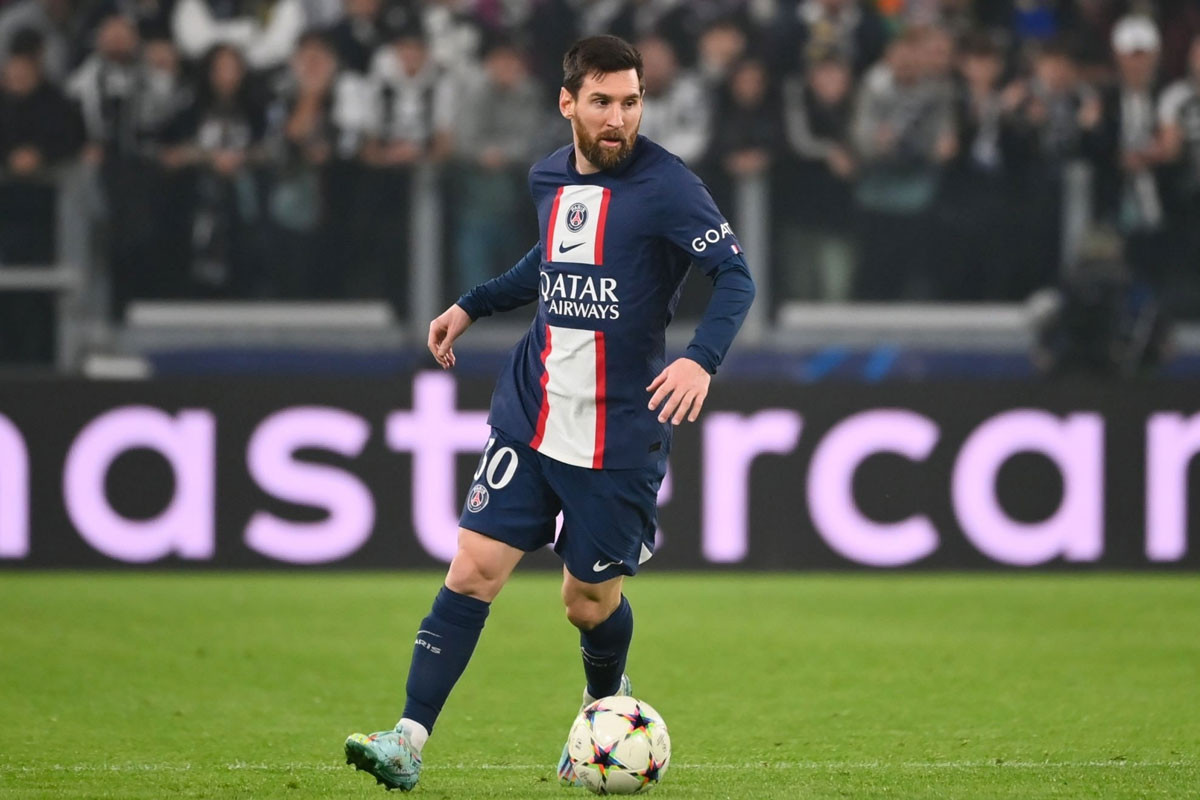=9. Lionel Messi (PSG, năm sinh: 1987, định giá chuyển nhượng: 50 triệu euro).