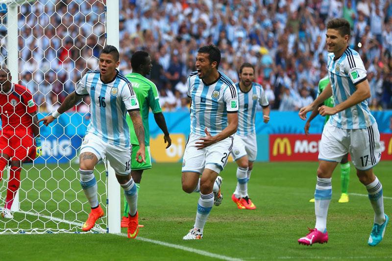 3. Argentina (số lần tham dự các kỳ World Cup tính đến hết năm 2018: 17, tổng số bàn thắng ghi được: 137 bàn). 3. Argentina (số lần tham dự các kỳ World Cup tính đến hết năm 2018: 17, tổng số bàn thắng ghi được: 137 bàn).