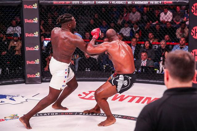 Daniel James ra đòn chính xác. Daniel James ra đòn chính xác.