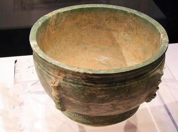 Một cổ vật vô giá được lấy ra từ lăng mộ Phụ Hảo. Ảnh QQ Một cổ vật vô giá được lấy ra từ lăng mộ Phụ Hảo. Ảnh QQ