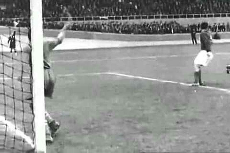 =7. Arne Nyberg (Thụy Điển, 00:35, trận bán kết World Cup 1938 với Bulgaria). =7. Arne Nyberg (Thụy Điển, 00:35, trận bán kết World Cup 1938 với Bulgaria).