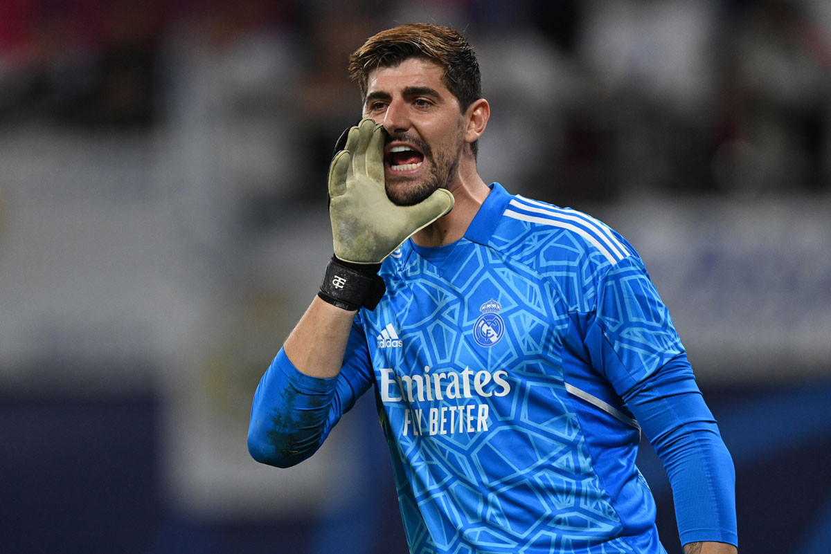 Thủ môn: Thibaut Courtois (Real Madrid, định giá chuyển nhượng: 60 triệu euro). Thủ môn: Thibaut Courtois (Real Madrid, định giá chuyển nhượng: 60 triệu euro).