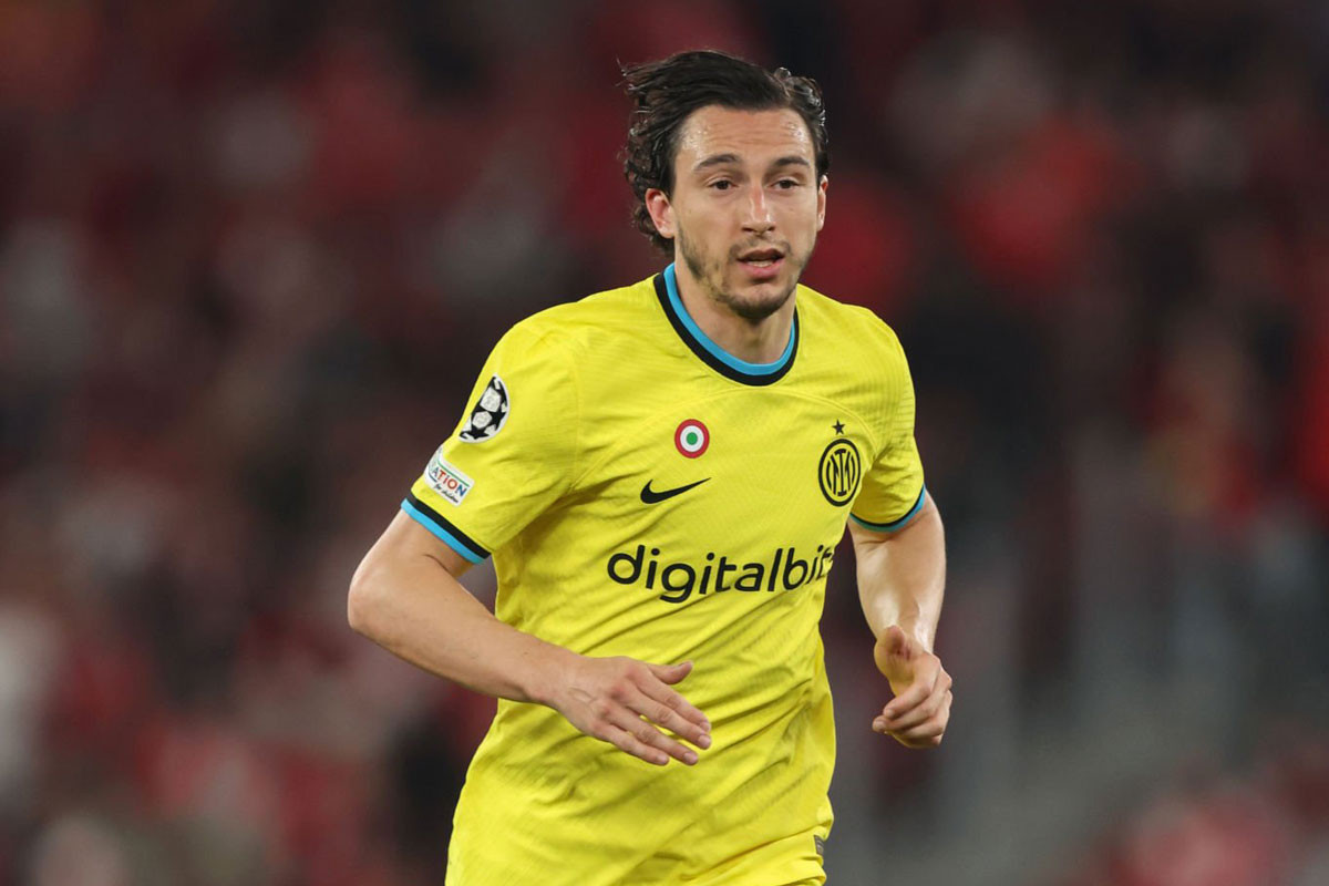 Hậu vệ: Matteo Darmian (Inter Milan). Hậu vệ: Matteo Darmian (Inter Milan).