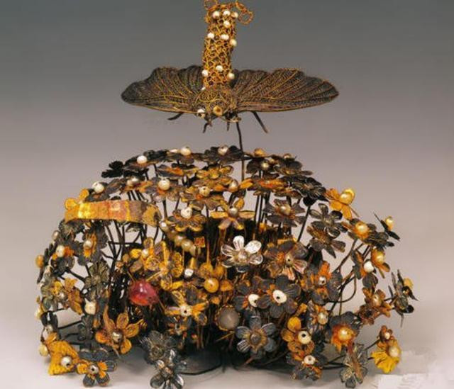 Một “bảo vật” vô cùng quý giá được lấy từ ngôi mộ cổ.