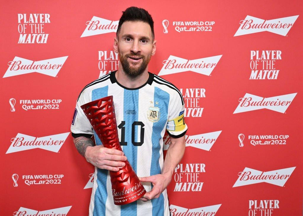 Messi được FIFA bầu chọn là Cầu thủ xuất sắc nhất trận. Messi được FIFA bầu chọn là Cầu thủ xuất sắc nhất trận.