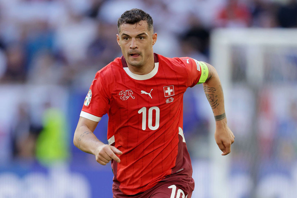 2. Granit Xhaka (Thuỵ Sĩ, tổng quãng đường di chuyển: 62 km).