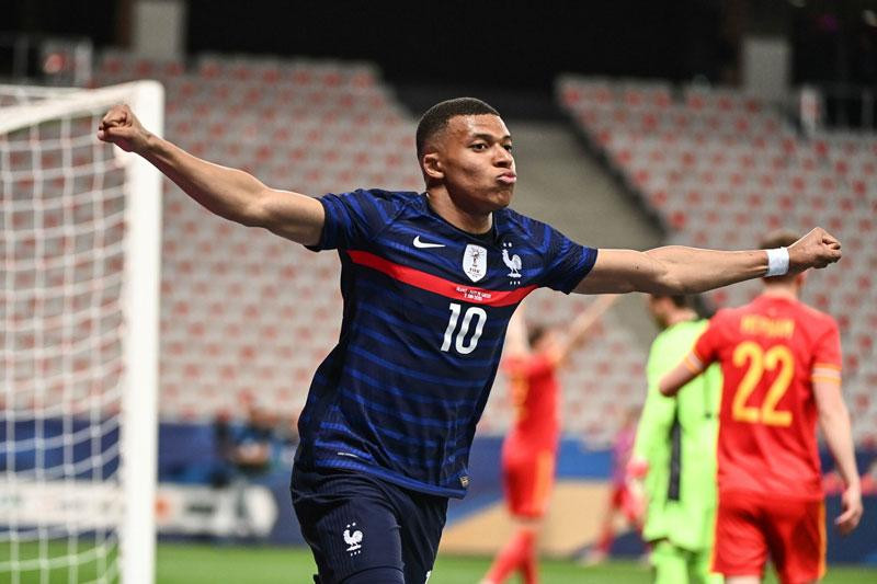 Mbappe là ngôi sao sáng giá nhất của Pháp. Ảnh: Getty.