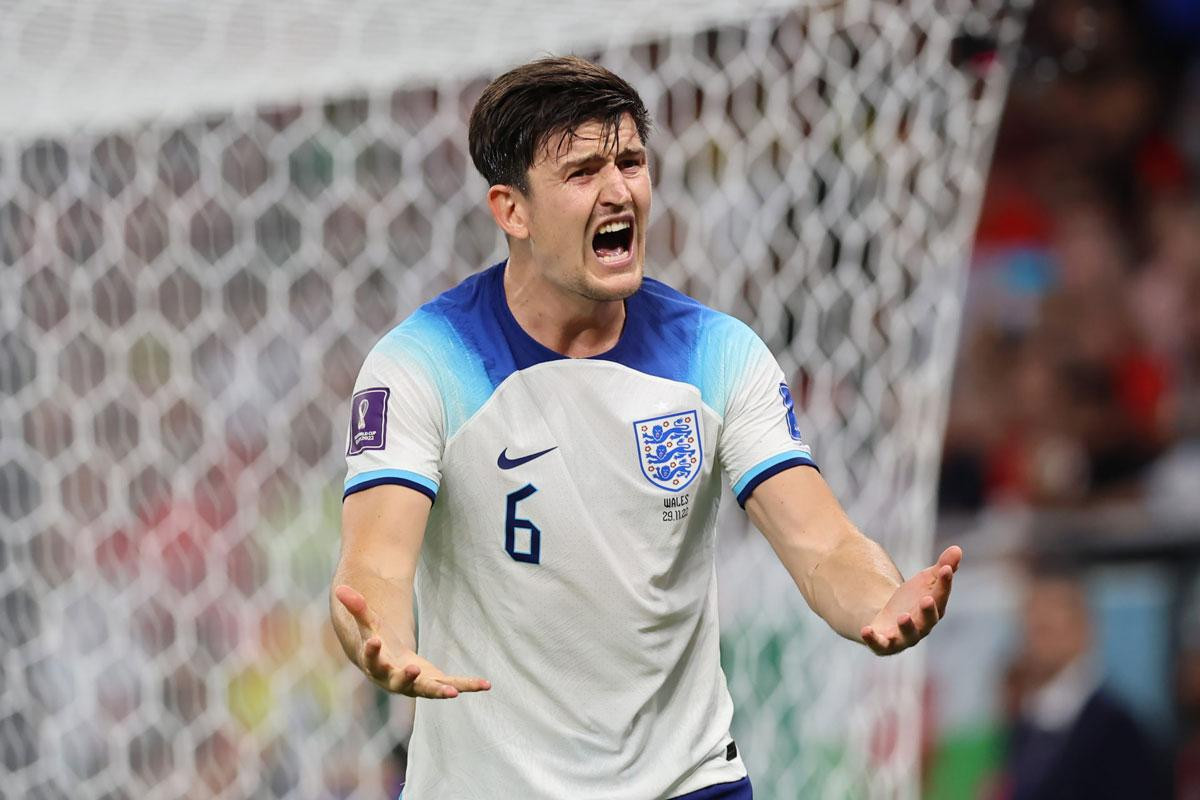 Trung vệ: Harry Maguire (Anh). Trung vệ: Harry Maguire (Anh).