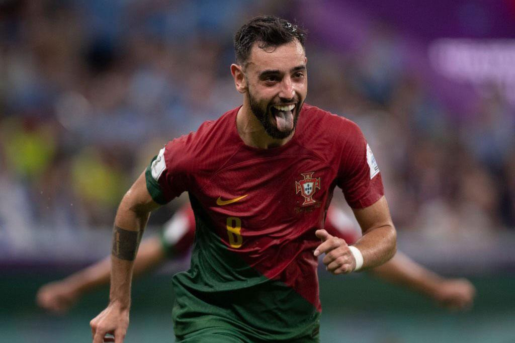 Tiền vệ: Bruno Fernandes (Bồ Đào Nha). Tiền vệ: Bruno Fernandes (Bồ Đào Nha).