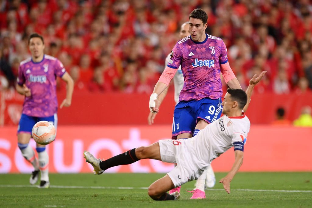 Vlahovic mở tỷ số cho Juve.