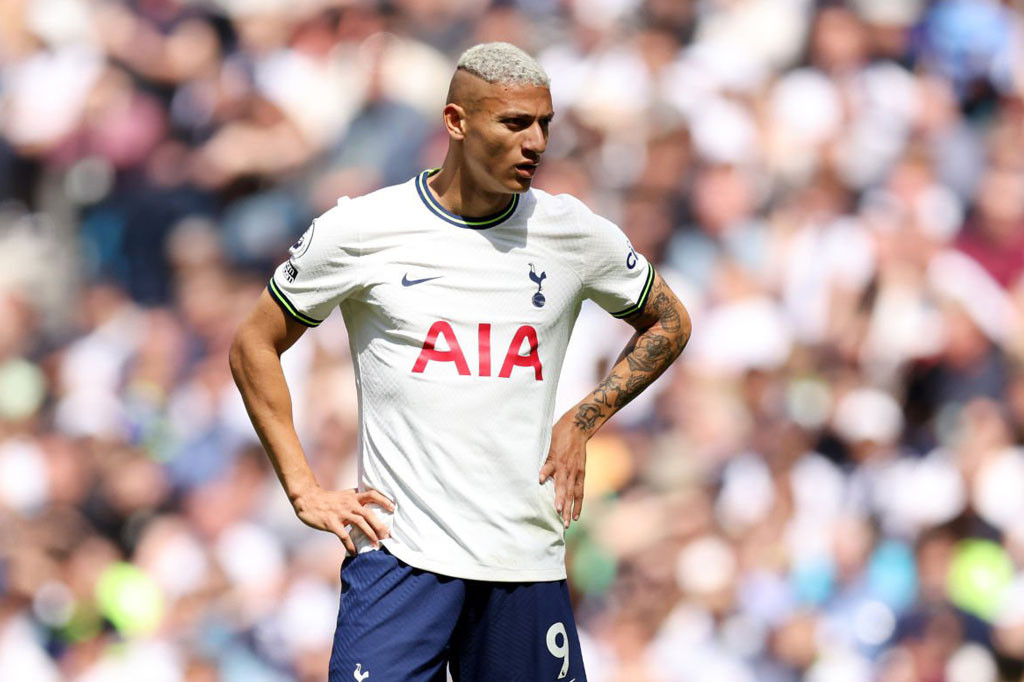 2. Richarlison (Everton qua Tottenham, 60 triệu bảng).