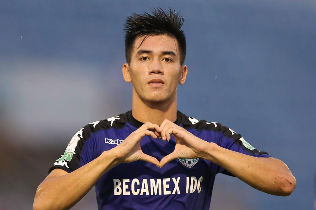 =2. Nguyễn Tiến Linh (B.Bình Dương, định giá chuyển nhượng: 350.000 euro). =2. Nguyễn Tiến Linh (B.Bình Dương, định giá chuyển nhượng: 350.000 euro).