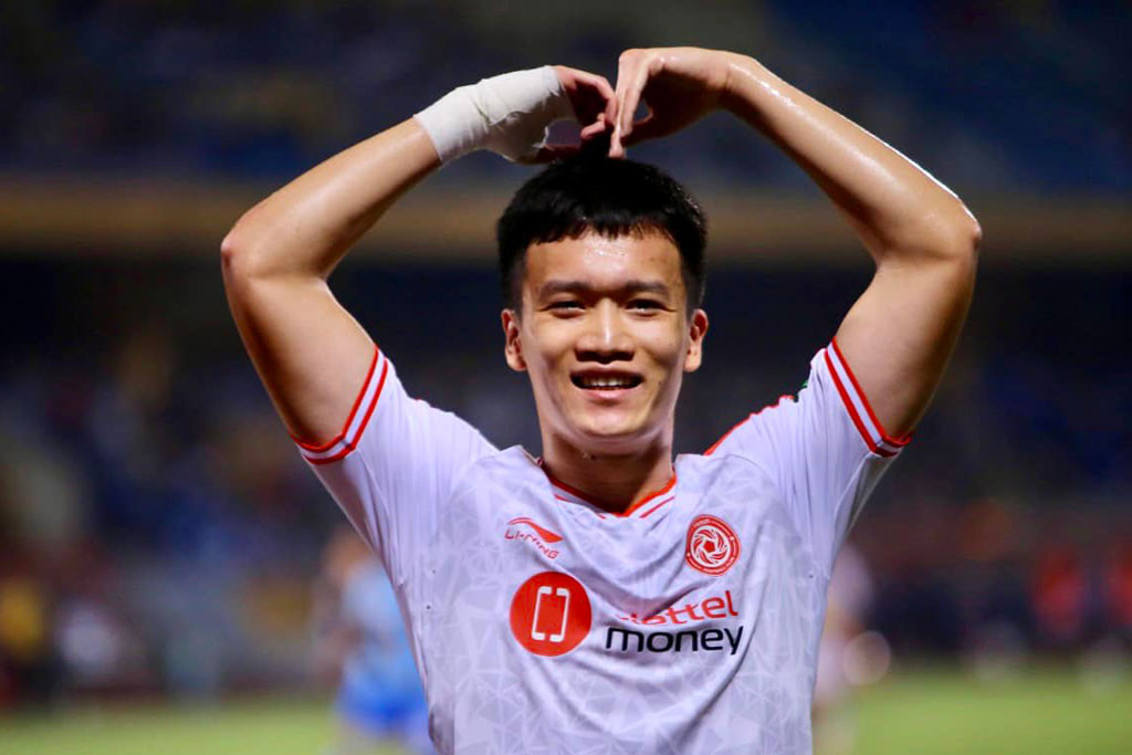 1. Nguyễn Hoàng Đức (Viettel, định giá chuyển nhượng: 400.000 euro). 1. Nguyễn Hoàng Đức (Viettel, định giá chuyển nhượng: 400.000 euro).