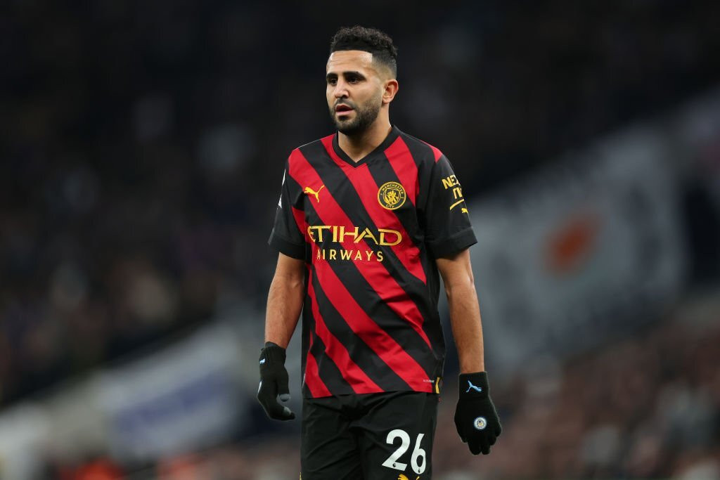 8. Tiền vệ cánh Riyad Mahrez. 8. Tiền vệ cánh Riyad Mahrez.