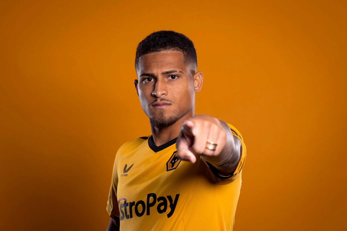 Tiền vệ: Joao Gomes (Wolves). Tiền vệ: Joao Gomes (Wolves).