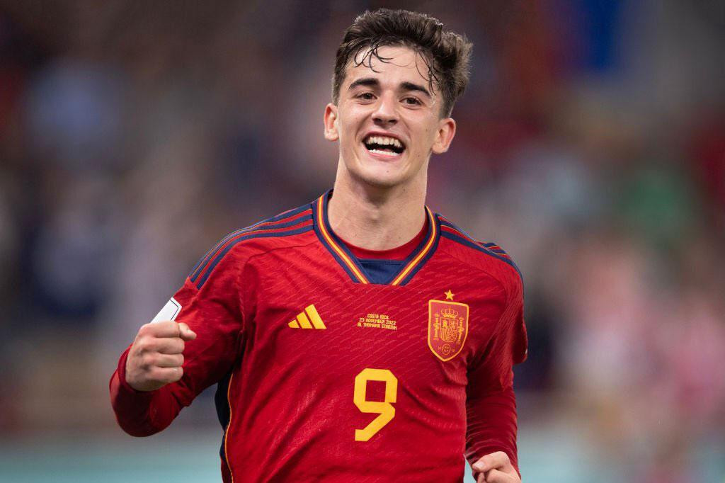 Gavi là cầu thủ trẻ thứ 3 trong lịch sử ghi bàn ở các kỳ World Cup.