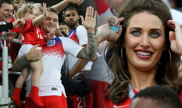 Charlotte Trippier, vợ của hậu vệ Kieran Trippier. Charlotte Trippier, vợ của hậu vệ Kieran Trippier.