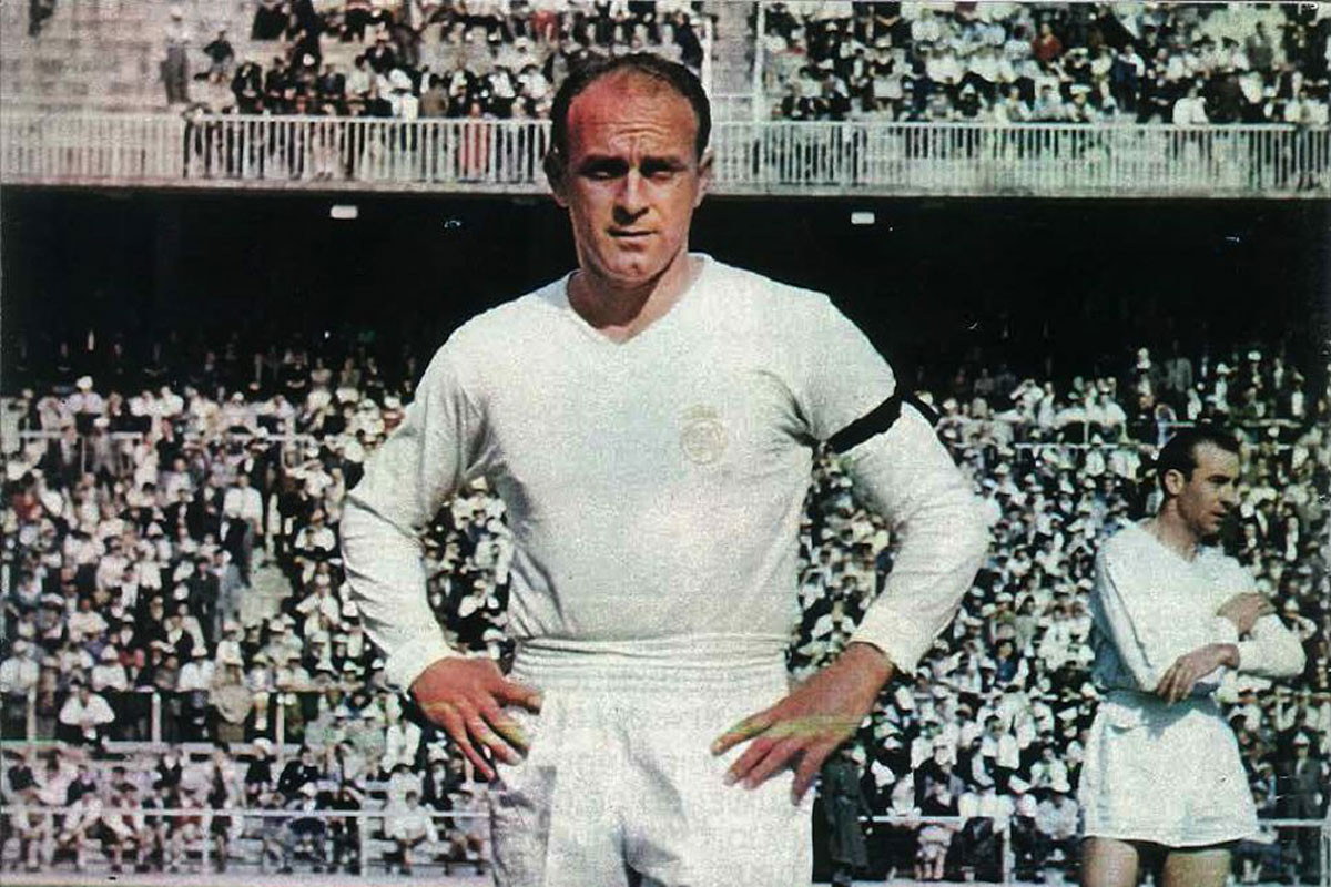 4. Alfredo Di Stefano (308 bàn sau 396 trận, thời gian gắn bó: 1953-1964).