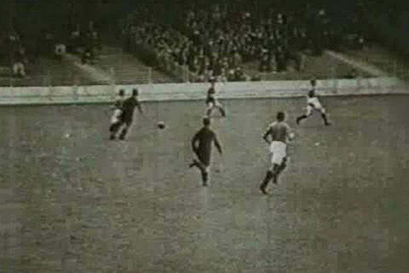 =7. Emile Veinante (Pháp, 00:35, trận đấu với Bỉ ở vòng bảng World Cup 1938). =7. Emile Veinante (Pháp, 00:35, trận đấu với Bỉ ở vòng bảng World Cup 1938).