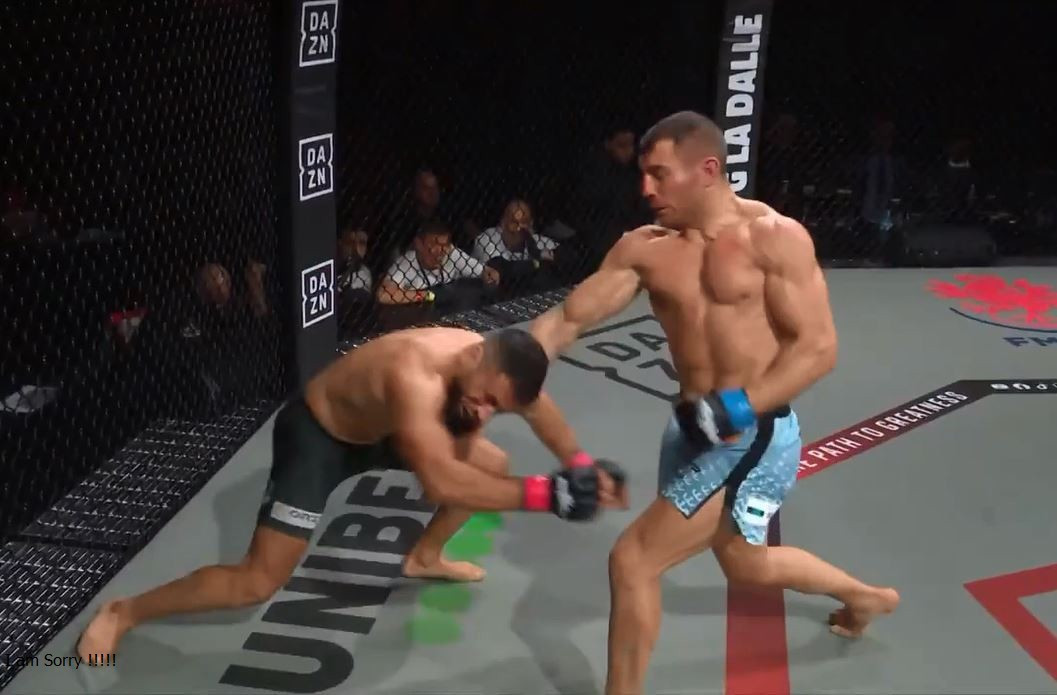 Ignacio Capella ra đòn chính xác.