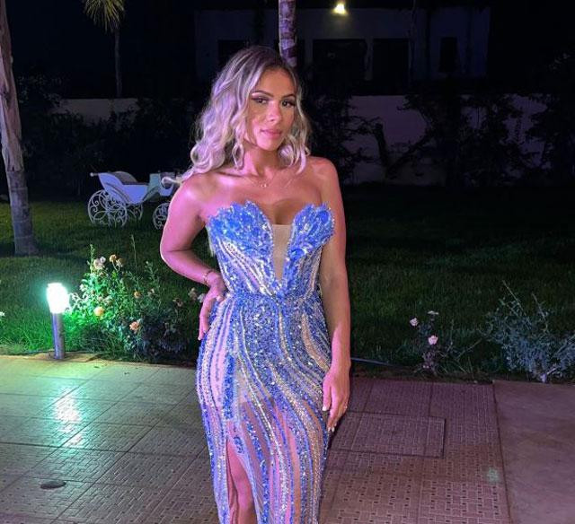 Maelle – vợ của Matteo Guendouzi – ĐT Pháp. Matteo Guendouzi đã cầu hôn Maelle vào năm 2020 chỉ sau 1 năm quen biết nhau. Maelle – vợ của Matteo Guendouzi – ĐT Pháp. Matteo Guendouzi đã cầu hôn Maelle vào năm 2020 chỉ sau 1 năm quen biết nhau.