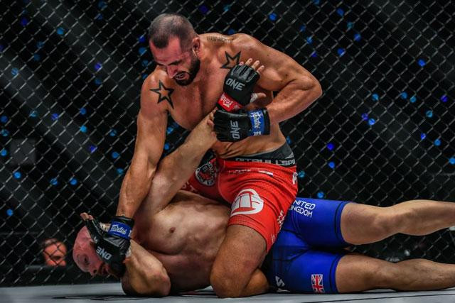 Martin Batur đã có màn lội ngược dòng ngoạn mục. Martin Batur đã có màn lội ngược dòng ngoạn mục.