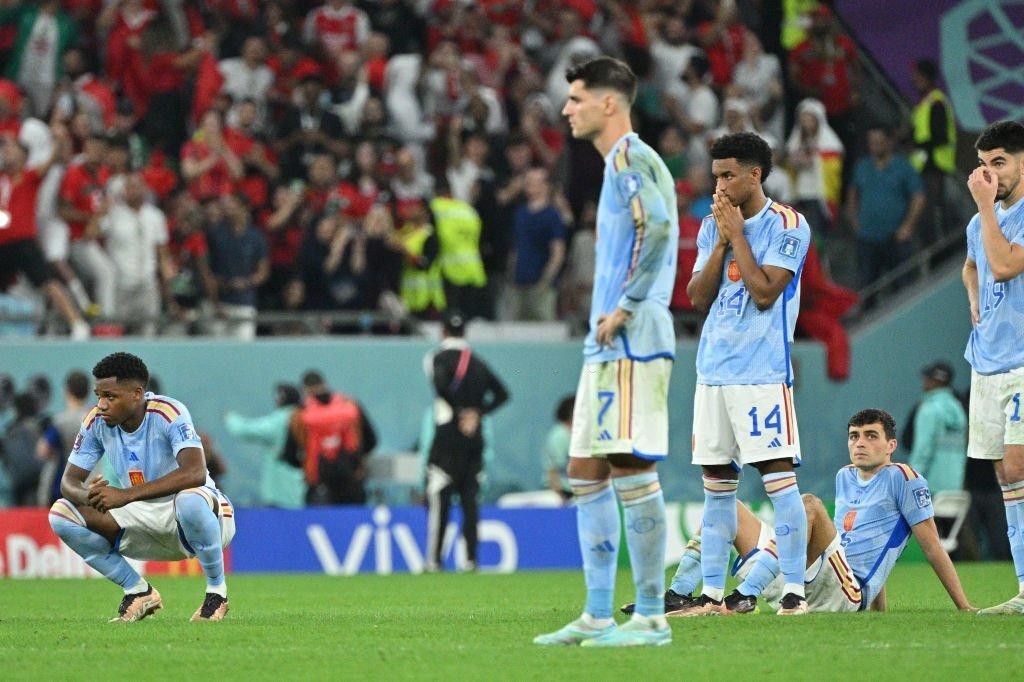 Tây Ban Nha gây thất vọng khi để thua Morocco.
