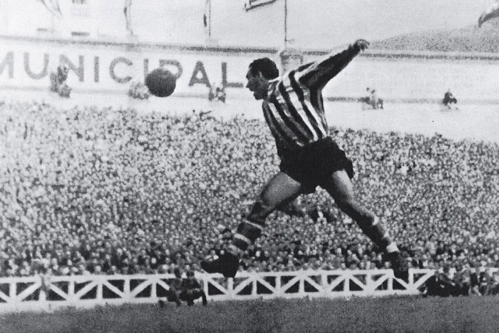 3. Telmo Zarra (Athletic Bilbao, 251 bàn sau 278 trận, 1940-1955). 3. Telmo Zarra (Athletic Bilbao, 251 bàn sau 278 trận, 1940-1955).
