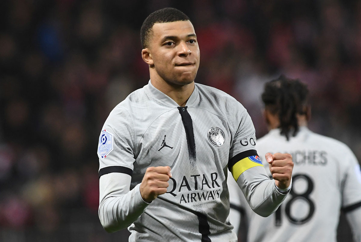 Mbappe và Cavani cùng dẫn đầu danh sách những chân sút vĩ đại nhất của PSG ở Ligue 1.