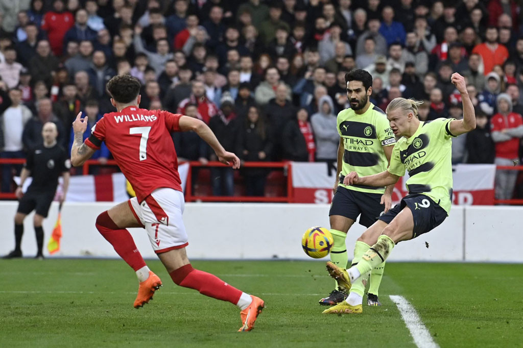 2. Man City (số lần dứt điểm từ đầu mùa giải 2022/23 đến nay: 444 lần).