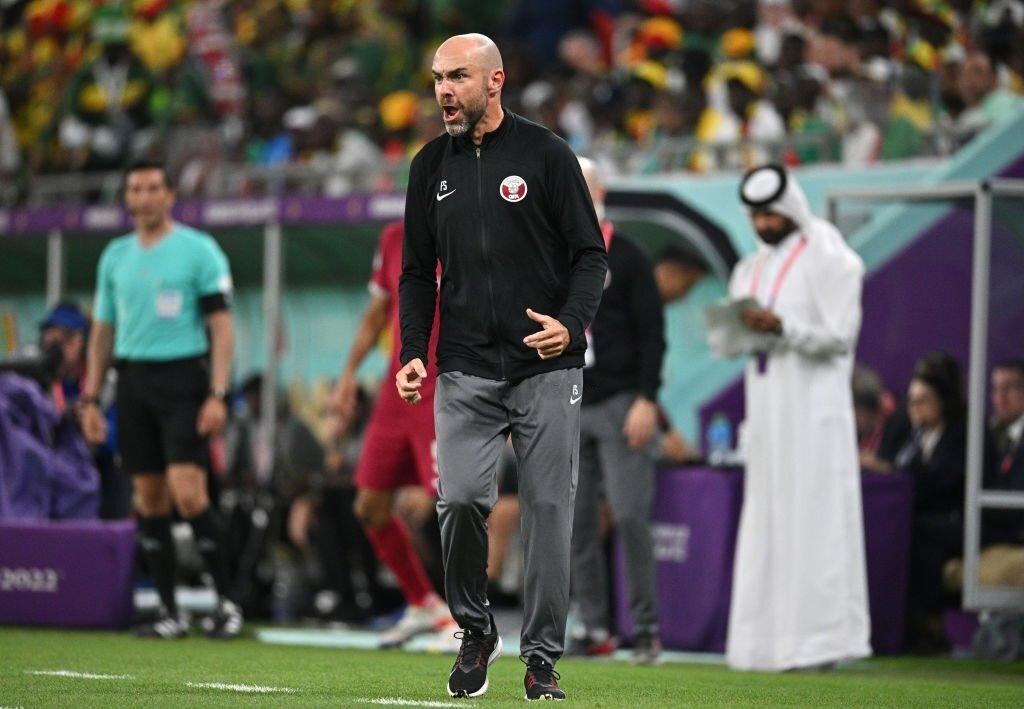 =2. Felix Sanchez (Qatar, 46 tuổi).