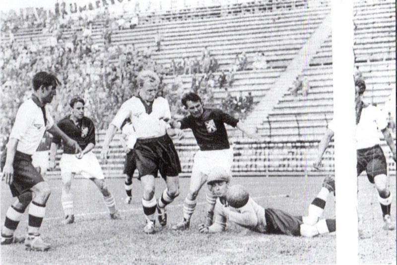 3. Ernst Lehner (Đức, 00:25, trận tranh hạng 3 World Cup 1934 với Áo). 3. Ernst Lehner (Đức, 00:25, trận tranh hạng 3 World Cup 1934 với Áo).