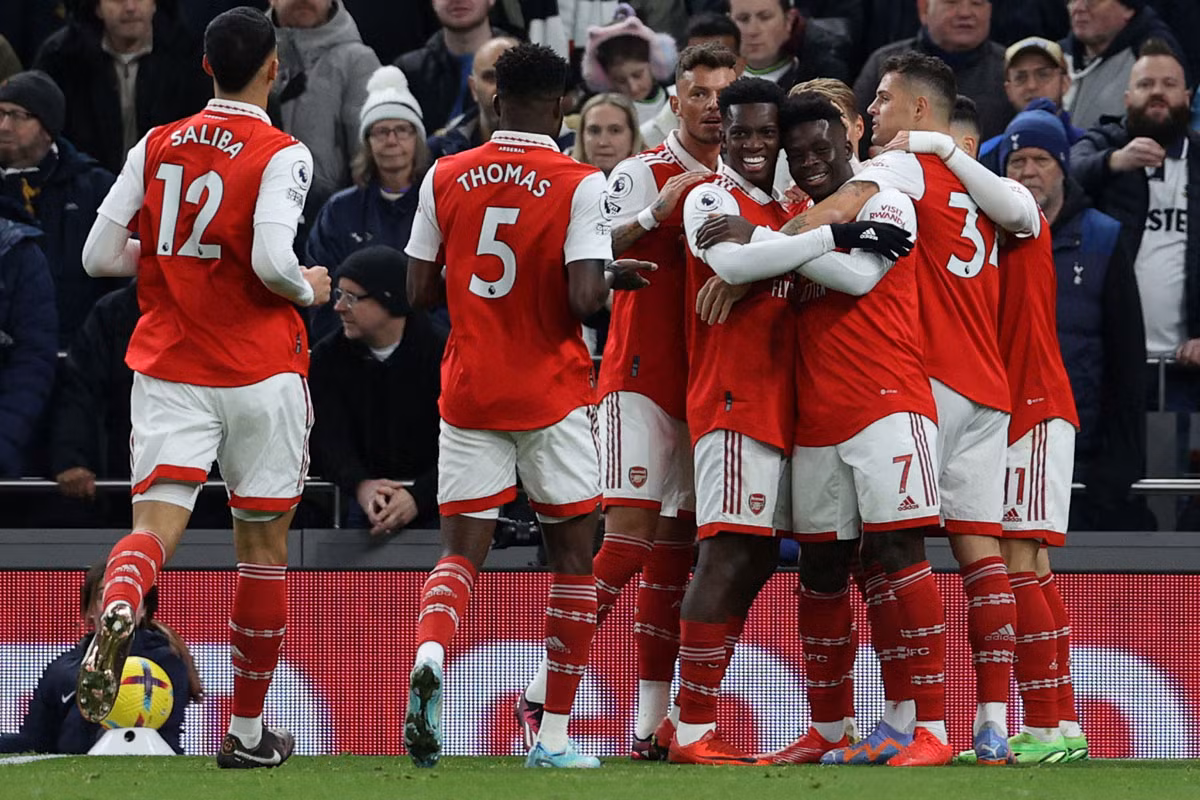7. Arsenal (tổng giá trị đội hình: 789 triệu euro).