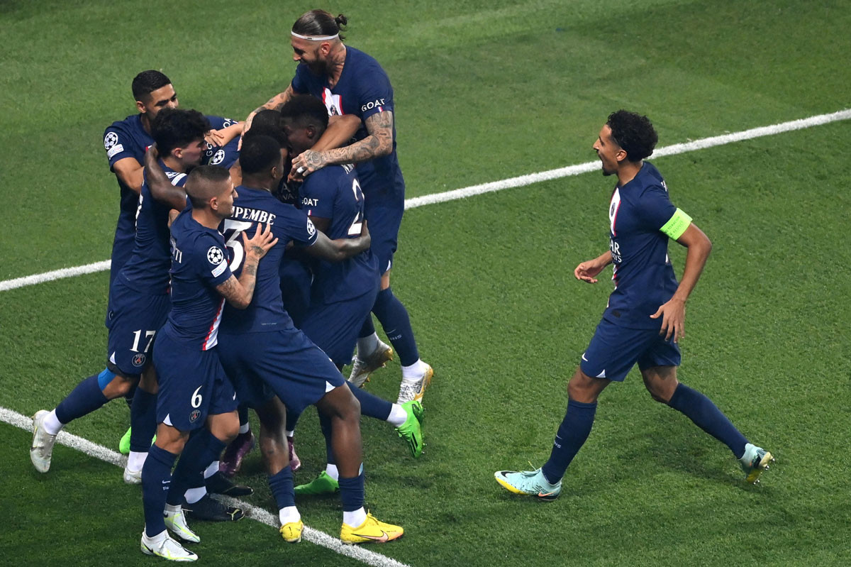 5. Paris Saint-Germain (tổng giá trị đội hình: 894,55 triệu euro). 5. Paris Saint-Germain (tổng giá trị đội hình: 894,55 triệu euro).