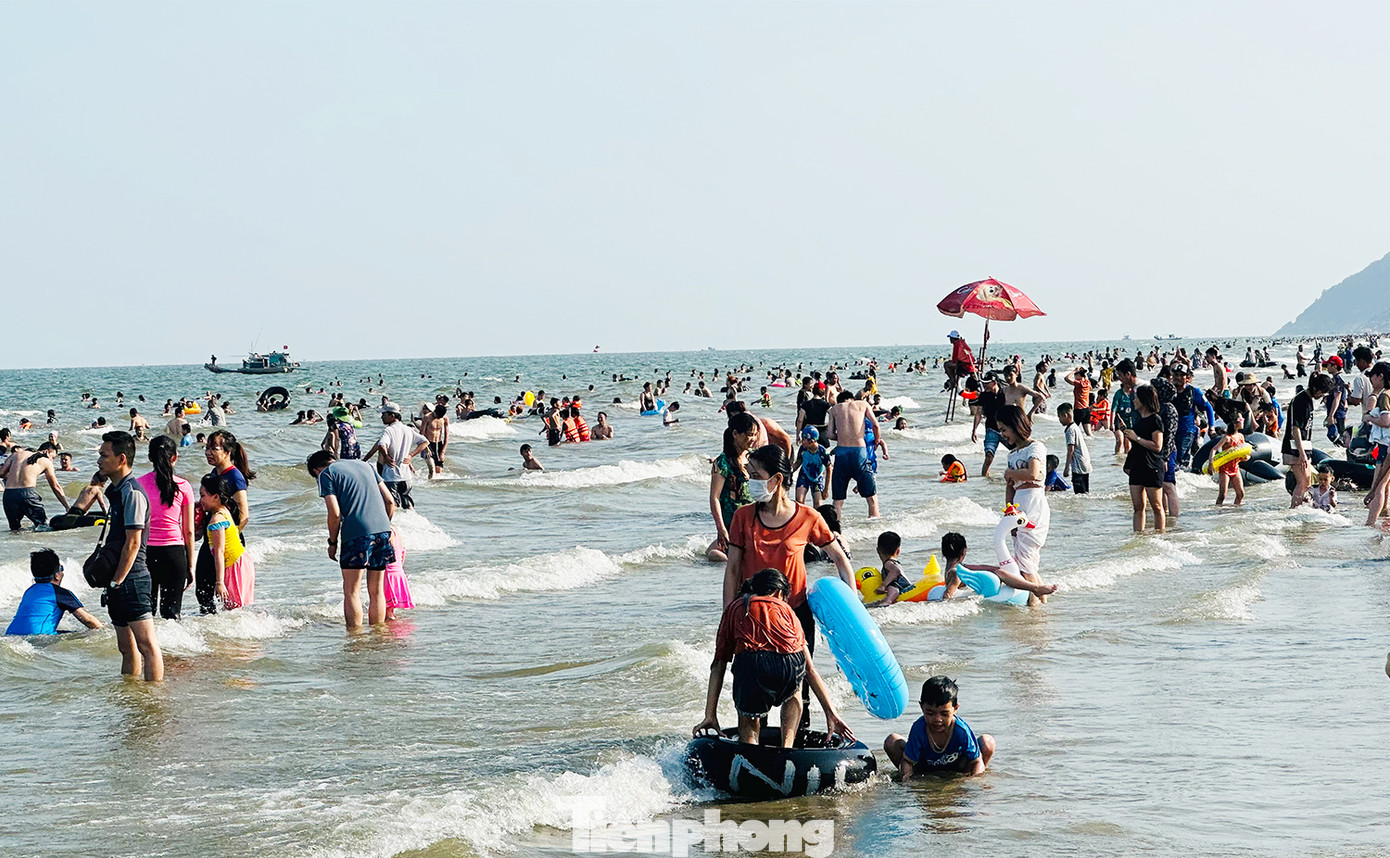 Theo UBND thành phố Sầm Sơn, năm 2022, thành phố Sầm Sơn đón 7,05 triệu du khách, 14,4 triệu lượt ngày khách, doanh thu ước đạt hơn 14.000 tỷ đồng. Năm 2023, thành phố Sầm Sơn dự kiến sẽ đón hơn 7,2 triệu lượt khách, tương đương với doanh thu khoảng 15.518 tỷ đồng.