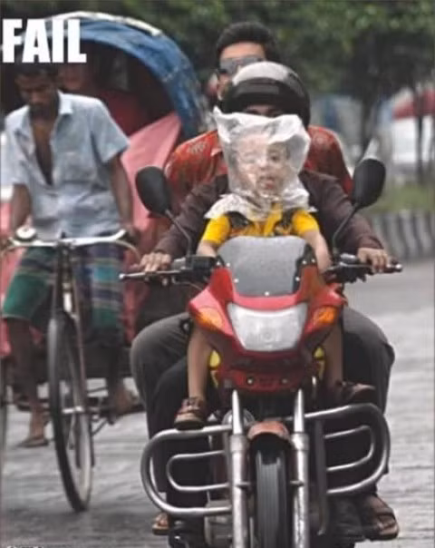 Khẩu trang bằng ... nilon