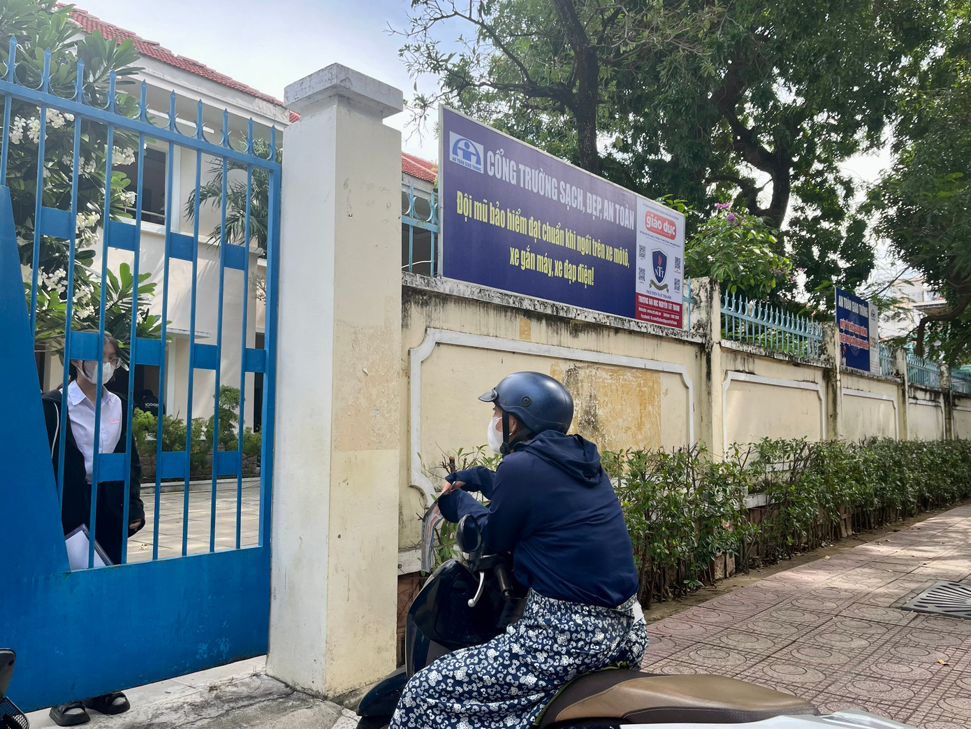 Hơn 1 triệu thí sinh làm thủ tục thi tốt nghiệp ảnh 57 Hơn 1 triệu thí sinh làm thủ tục thi tốt nghiệp ảnh 57