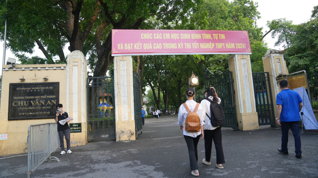 Bài thi tổ hợp vừa sức, sỹ tử phấn khởi tự tin đạt điểm cao ảnh 7 Bài thi tổ hợp vừa sức, sỹ tử phấn khởi tự tin đạt điểm cao ảnh 7