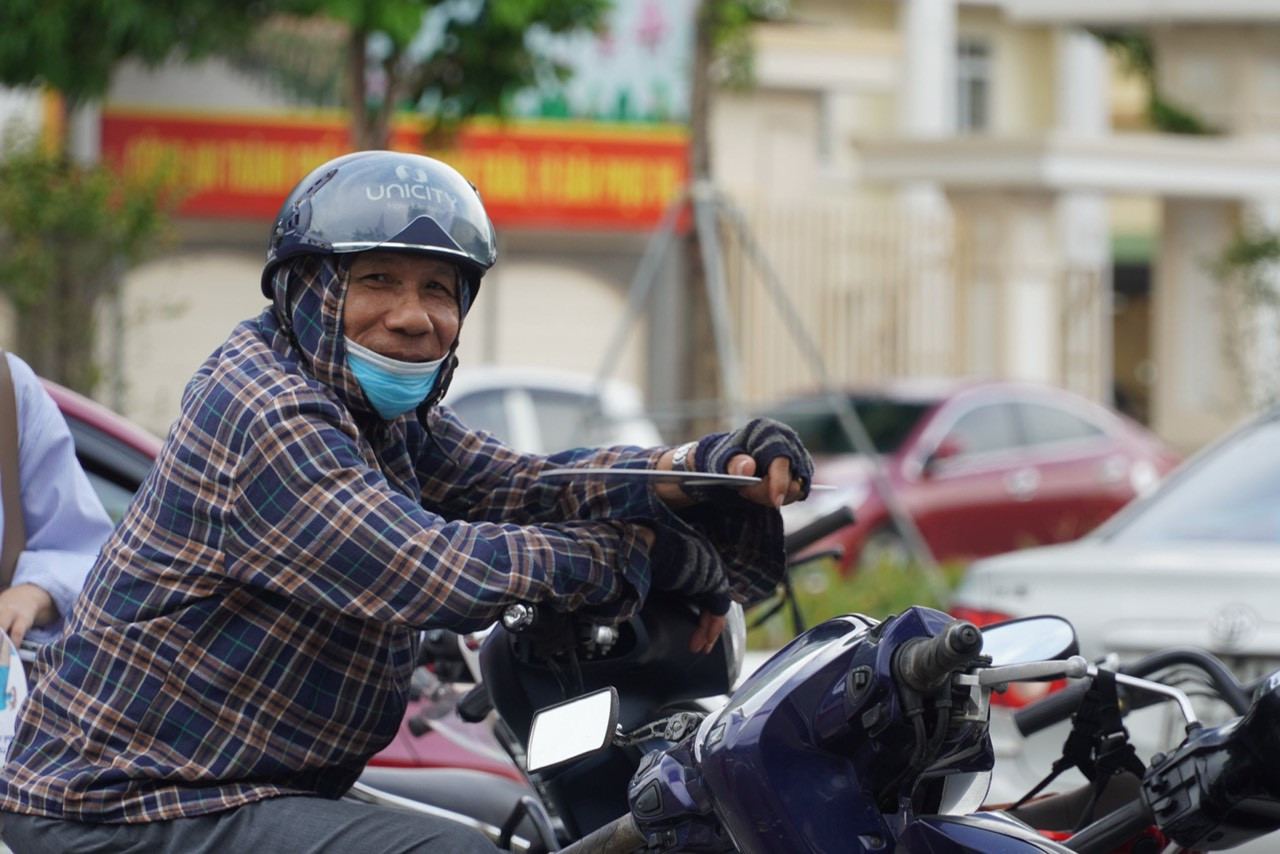 CẬP NHẬT: Sỹ tử làm xong môn Toán, tự tin đạt 8 điểm ảnh 30 CẬP NHẬT: Sỹ tử làm xong môn Toán, tự tin đạt 8 điểm ảnh 30