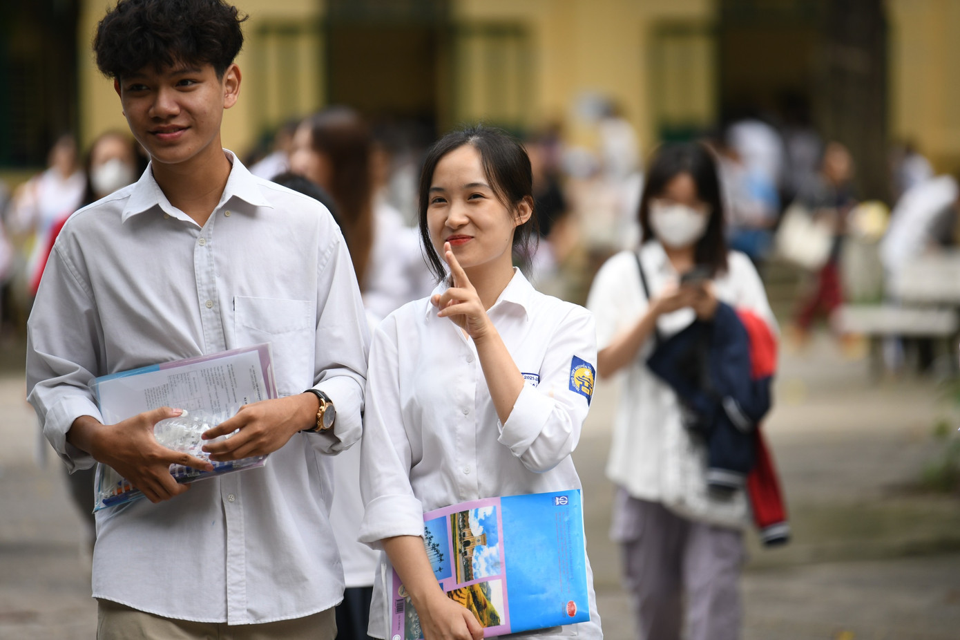 Bài thi tổ hợp vừa sức, sỹ tử phấn khởi tự tin đạt điểm cao ảnh 56 Bài thi tổ hợp vừa sức, sỹ tử phấn khởi tự tin đạt điểm cao ảnh 56