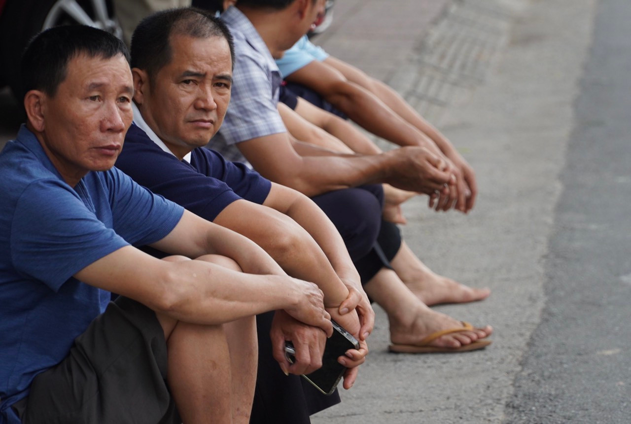 CẬP NHẬT: Sỹ tử làm xong môn Toán, tự tin đạt 8 điểm ảnh 29 CẬP NHẬT: Sỹ tử làm xong môn Toán, tự tin đạt 8 điểm ảnh 29