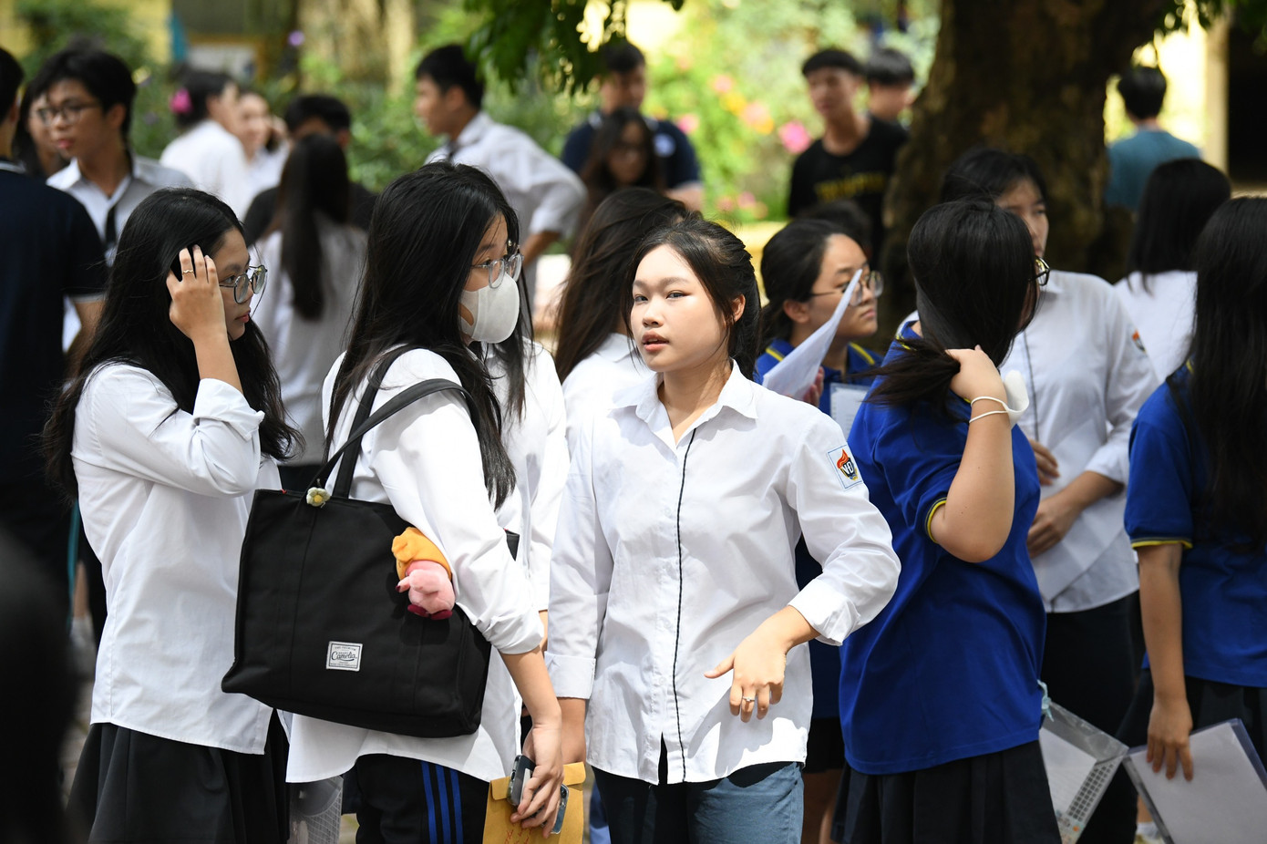 Hơn 1 triệu thí sinh làm thủ tục thi tốt nghiệp ảnh 30 Hơn 1 triệu thí sinh làm thủ tục thi tốt nghiệp ảnh 30