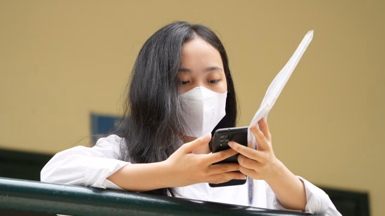 Hơn 1 triệu thí sinh làm thủ tục thi tốt nghiệp ảnh 21