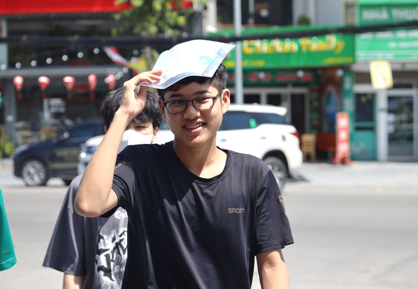 Thí sinh hoàn thành thi tốt nghiệp, tự tin sẽ có nhiều điểm 10 Ngoại ngữ ảnh 9 Thí sinh hoàn thành thi tốt nghiệp, tự tin sẽ có nhiều điểm 10 Ngoại ngữ ảnh 9