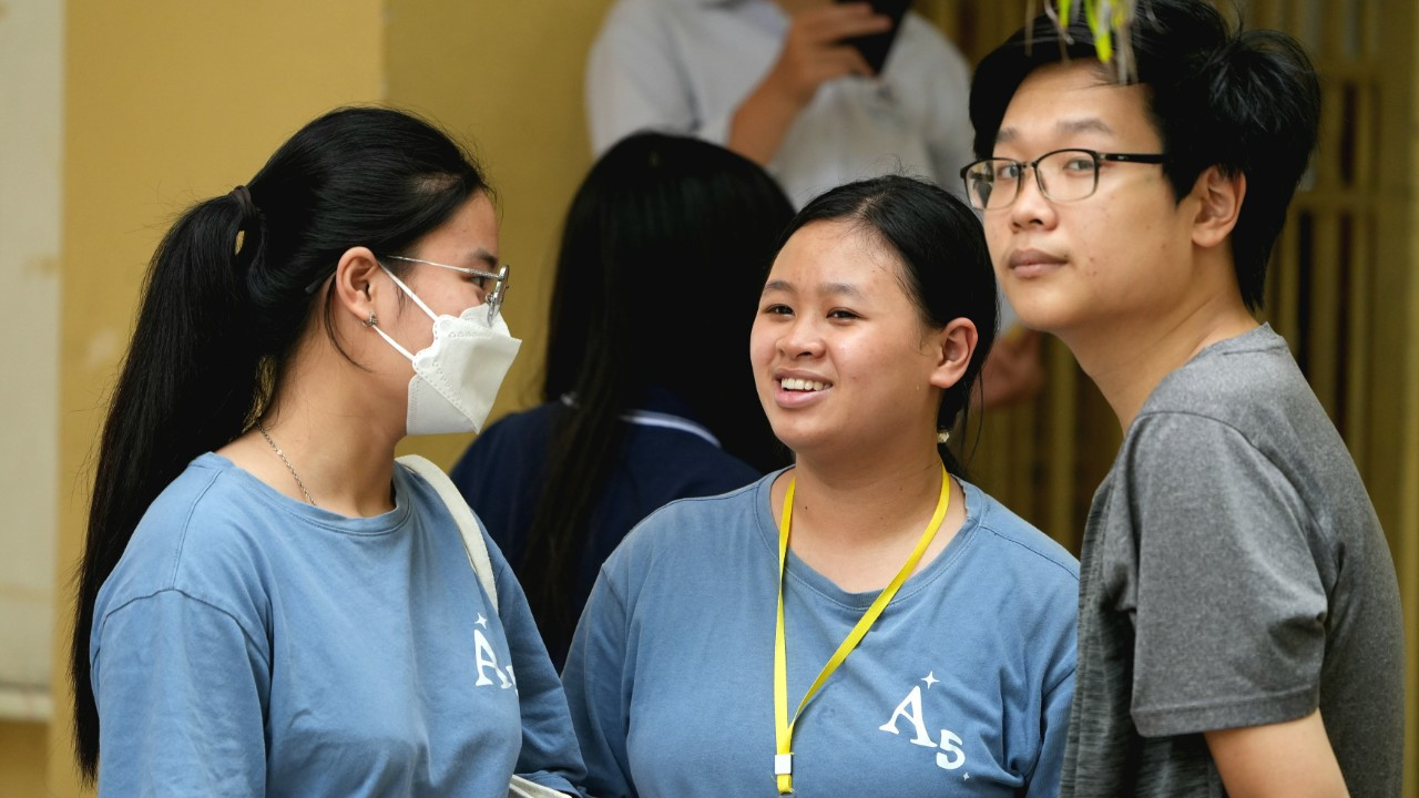 Hơn 1 triệu thí sinh làm thủ tục thi tốt nghiệp ảnh 18 Hơn 1 triệu thí sinh làm thủ tục thi tốt nghiệp ảnh 18