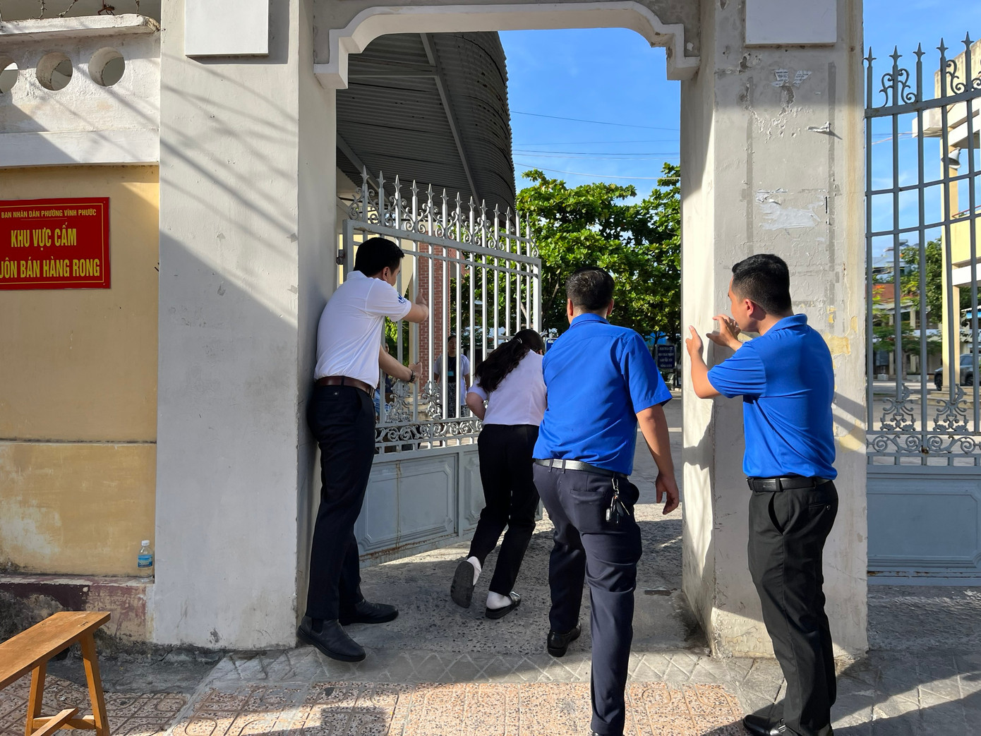 Nhiều thí sinh đến sát giờ thi