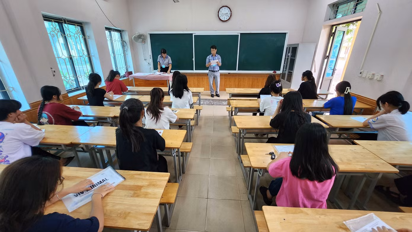 Hơn 1 triệu thí sinh làm thủ tục thi tốt nghiệp ảnh 75